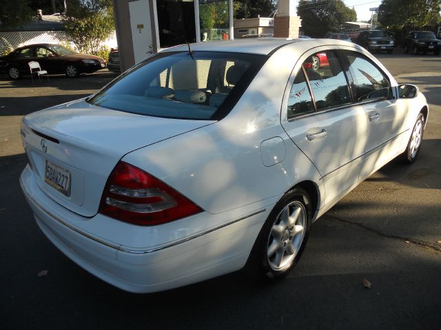 2002 Mercedes-Benz C-Class E-350 Super Duty 158 WB DRW