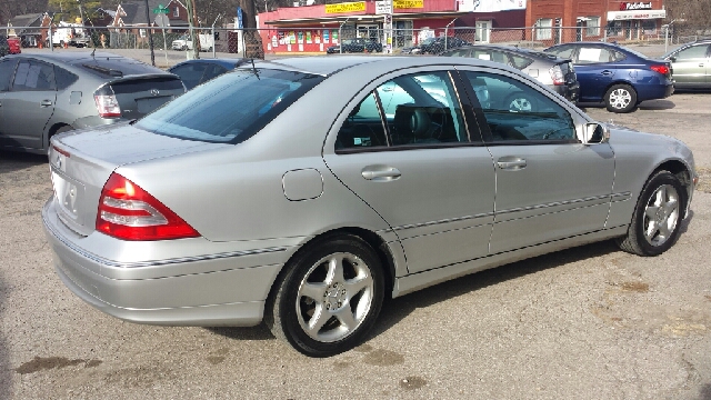 2002 Mercedes-Benz C-Class E-350 Super Duty 158 WB DRW