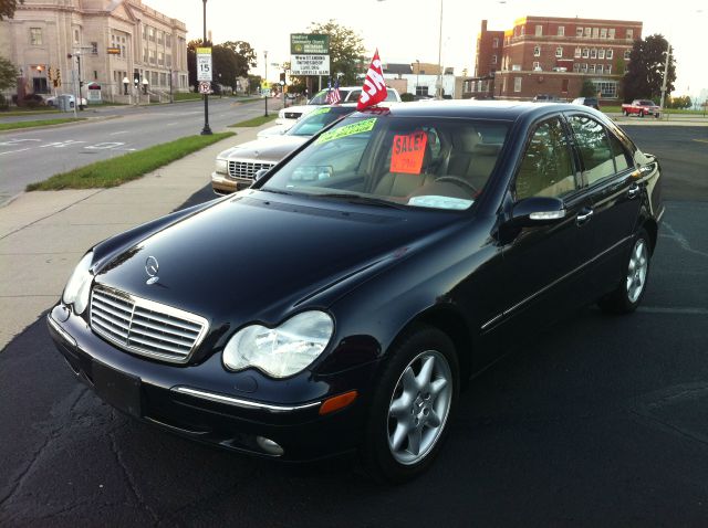 2002 Mercedes-Benz C-Class E-350 Super Duty 158 WB DRW