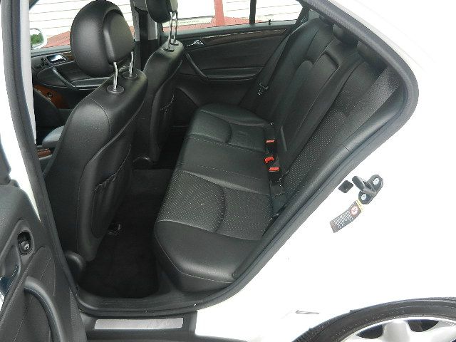 2002 Mercedes-Benz C-Class E-350 Super Duty 158 WB DRW