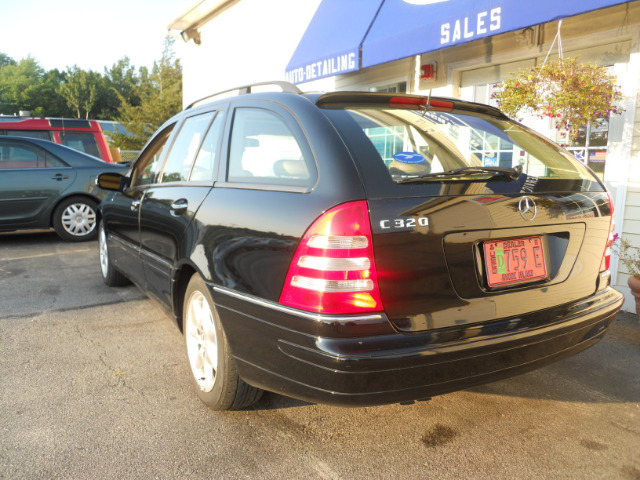 2002 Mercedes-Benz C-Class Series 4