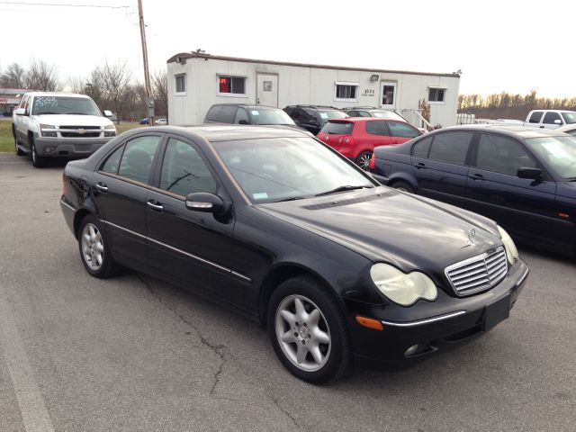 2002 Mercedes-Benz C-Class E-350 Super Duty 158 WB DRW