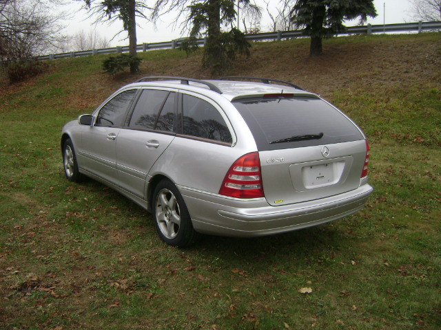 2002 Mercedes-Benz C-Class Series 4