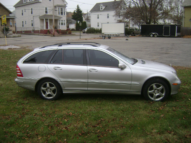 2002 Mercedes-Benz C-Class Series 4