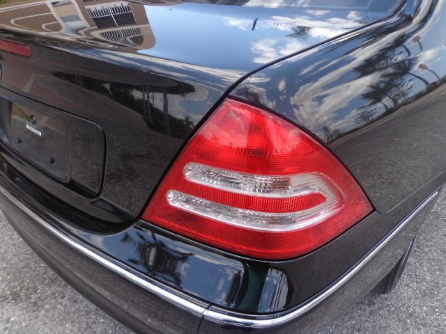 2002 Mercedes-Benz C-Class E-350 Super Duty 158 WB DRW