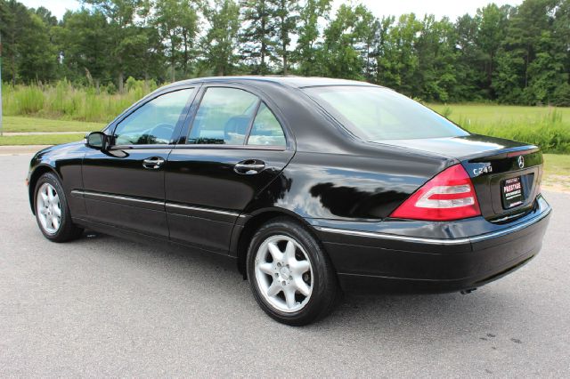 2003 Mercedes-Benz C-Class E-350 Super Duty 158 WB DRW