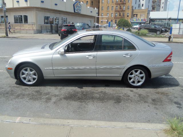 2003 Mercedes-Benz C-Class E-350 Super Duty 158 WB DRW