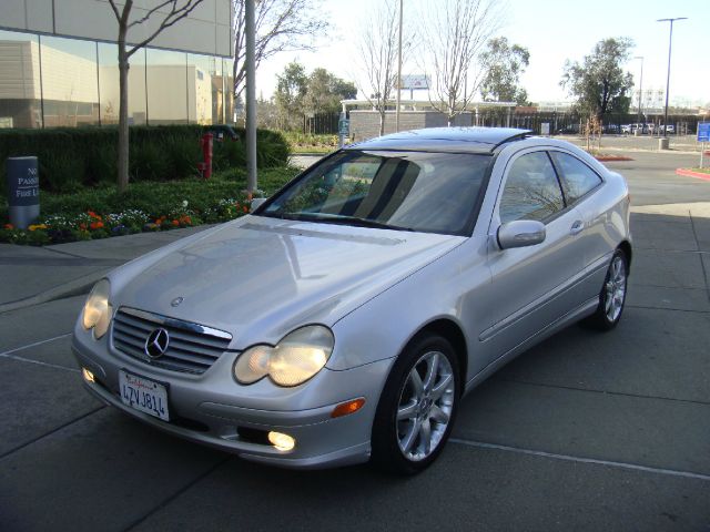 2003 Mercedes-Benz C-Class Ertible BASE Manual