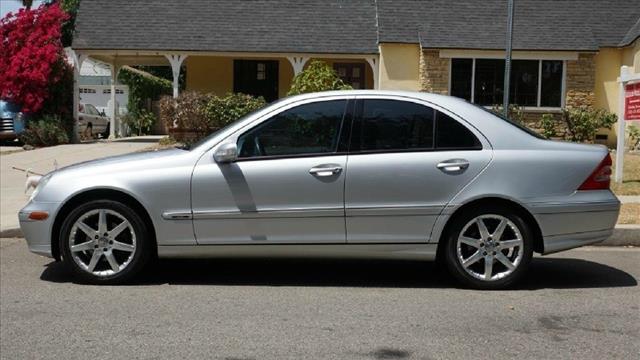 2003 Mercedes-Benz C-Class 4dr Sedan SE