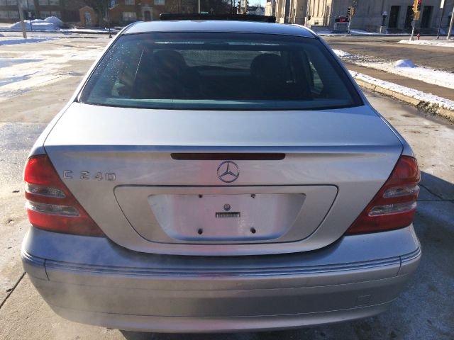 2003 Mercedes-Benz C-Class E-350 Super Duty 158 WB DRW