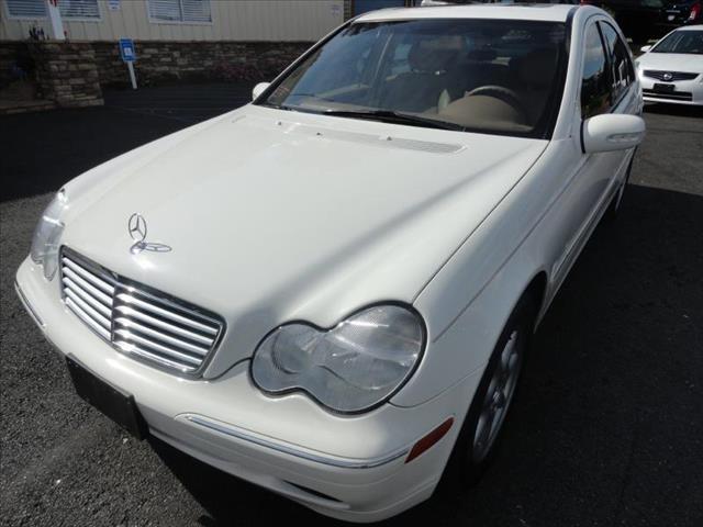 2003 Mercedes-Benz C-Class LTZ 4x4 Nav DVD