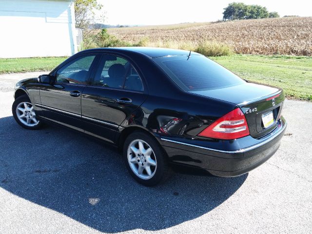 2003 Mercedes-Benz C-Class E-350 Super Duty 158 WB DRW
