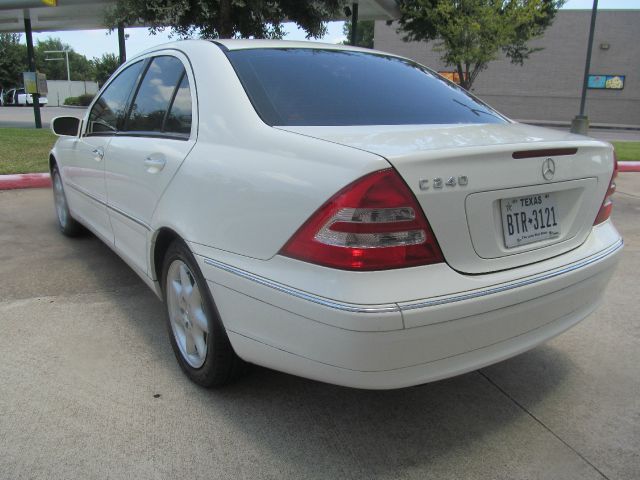 2003 Mercedes-Benz C-Class E-350 Super Duty 158 WB DRW