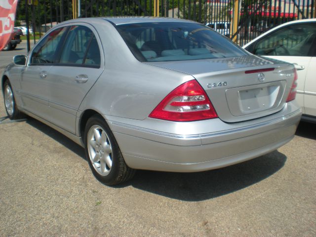 2003 Mercedes-Benz C-Class E-350 Super Duty 158 WB DRW