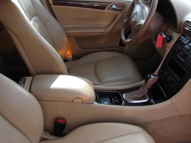 2004 Mercedes-Benz C-Class E-350 Super Duty 158 WB DRW