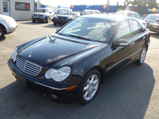 2004 Mercedes-Benz C-Class E-350 Super Duty 158 WB DRW