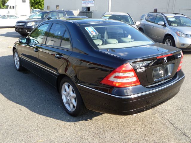 2004 Mercedes-Benz C-Class E-350 Super Duty 158 WB DRW