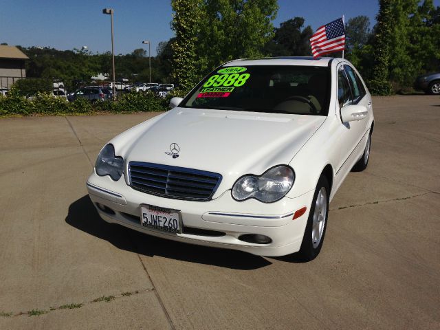 2004 Mercedes-Benz C-Class Crew Cab Amarillo 4X4
