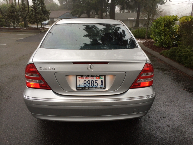 2004 Mercedes-Benz C-Class E-350 Super Duty 158 WB DRW