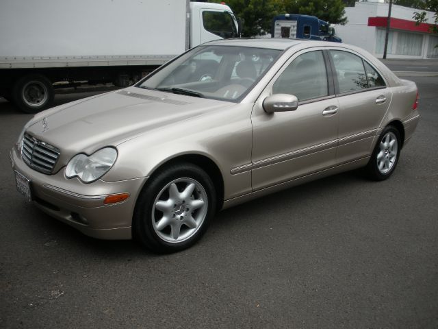 2004 Mercedes-Benz C-Class E-350 Super Duty 158 WB DRW