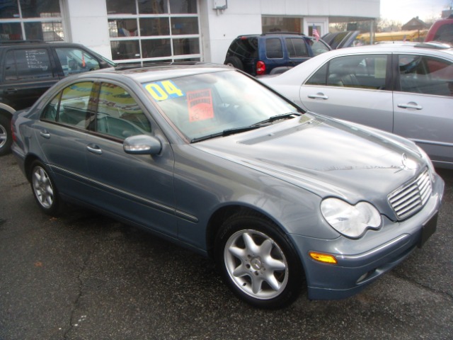 2004 Mercedes-Benz C-Class E-350 Super Duty 158 WB DRW