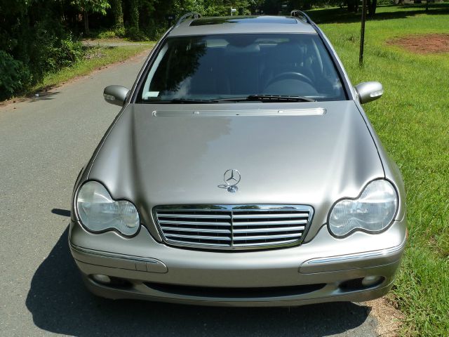 2004 Mercedes-Benz C-Class 3.2 TL - Extra Sharp