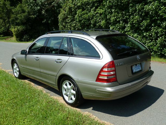 2004 Mercedes-Benz C-Class 3.2 TL - Extra Sharp