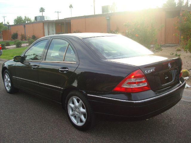 2004 Mercedes-Benz C-Class E-350 Super Duty 158 WB DRW