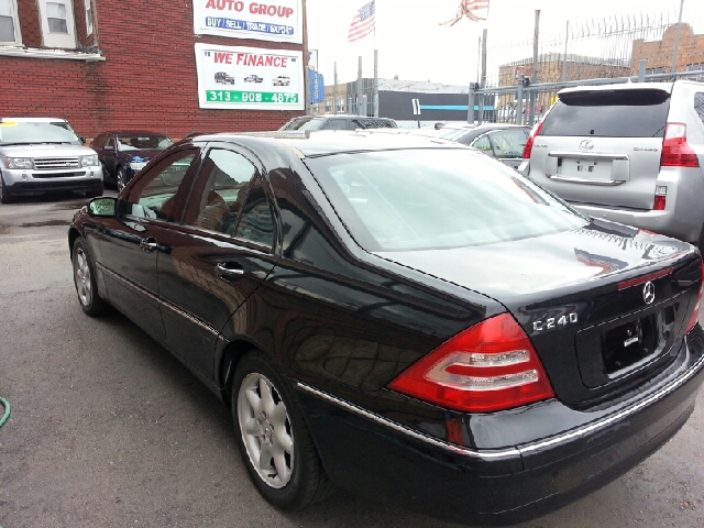 2004 Mercedes-Benz C-Class E-350 Super Duty 158 WB DRW