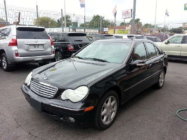 2004 Mercedes-Benz C-Class E-350 Super Duty 158 WB DRW