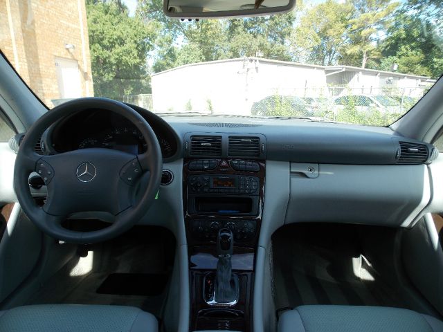 2004 Mercedes-Benz C-Class E-350 Super Duty 158 WB DRW
