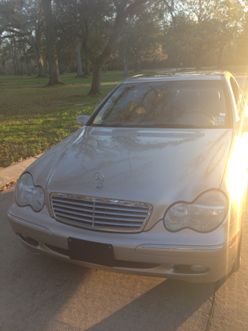 2004 Mercedes-Benz C-Class E-350 Super Duty 158 WB DRW