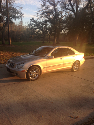 2004 Mercedes-Benz C-Class E-350 Super Duty 158 WB DRW