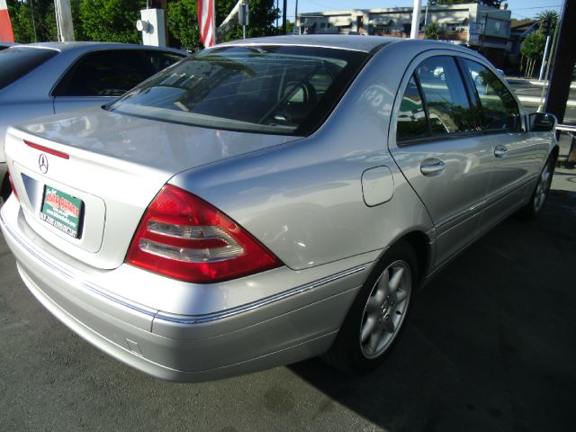 2004 Mercedes-Benz C-Class E-350 Super Duty 158 WB DRW