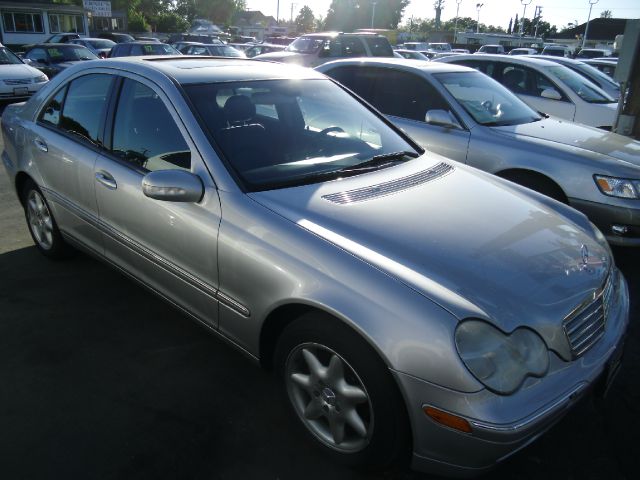 2004 Mercedes-Benz C-Class E-350 Super Duty 158 WB DRW