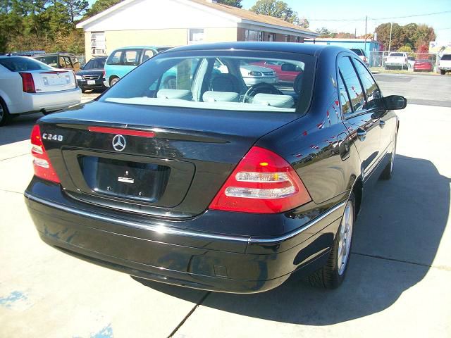 2004 Mercedes-Benz C-Class E-350 Super Duty 158 WB DRW