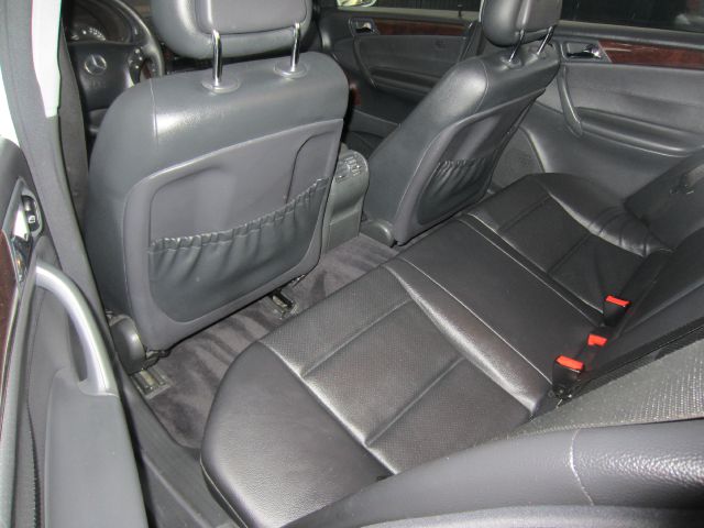 2004 Mercedes-Benz C-Class E-350 Super Duty 158 WB DRW