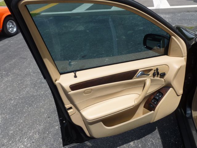 2004 Mercedes-Benz C-Class 328 IC