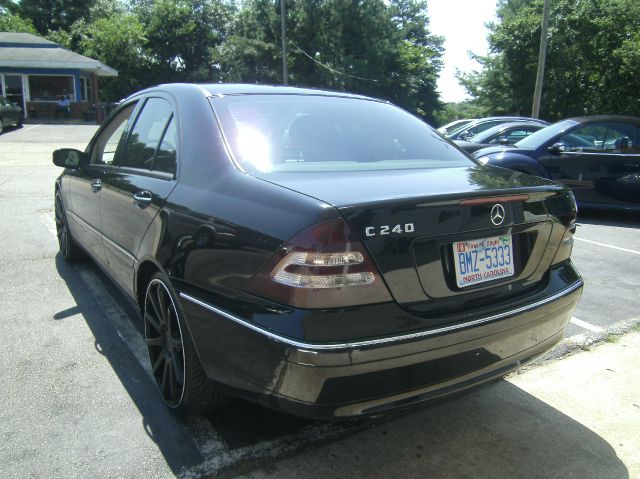 2004 Mercedes-Benz C-Class E-350 Super Duty 158 WB DRW