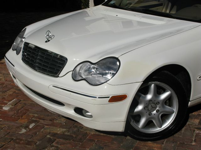 2004 Mercedes-Benz C-Class E-350 Super Duty 158 WB DRW