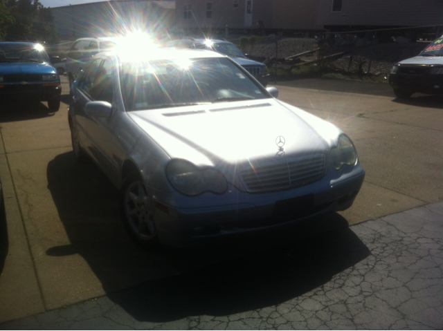 2004 Mercedes-Benz C-Class E-350 Super Duty 158 WB DRW