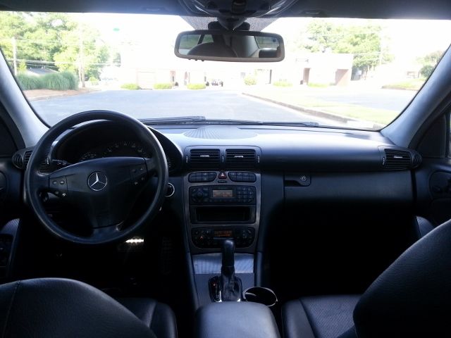 2004 Mercedes-Benz C-Class 328 IC