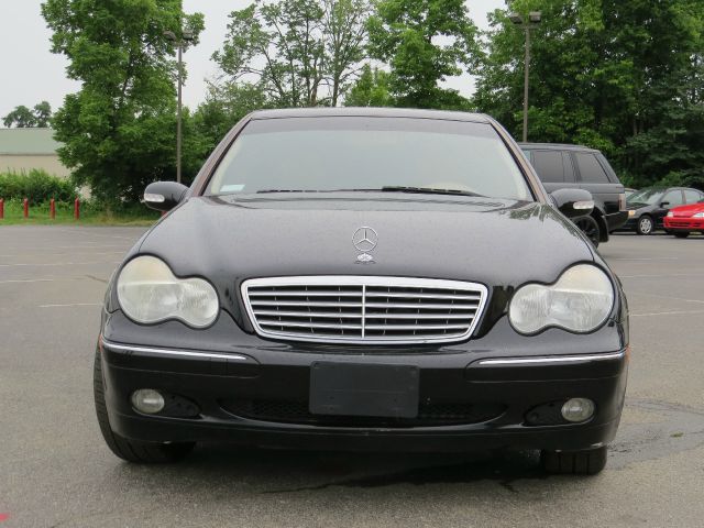 2004 Mercedes-Benz C-Class E-350 Super Duty 158 WB DRW