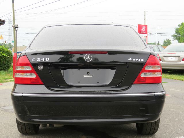 2004 Mercedes-Benz C-Class E-350 Super Duty 158 WB DRW