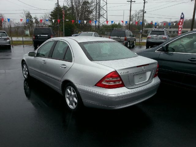 2004 Mercedes-Benz C-Class E-350 Super Duty 158 WB DRW