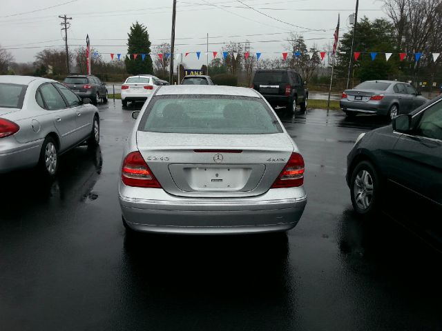 2004 Mercedes-Benz C-Class E-350 Super Duty 158 WB DRW