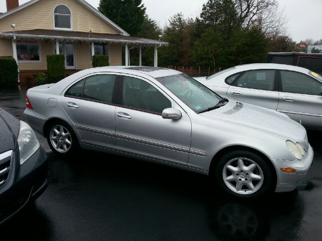 2004 Mercedes-Benz C-Class E-350 Super Duty 158 WB DRW