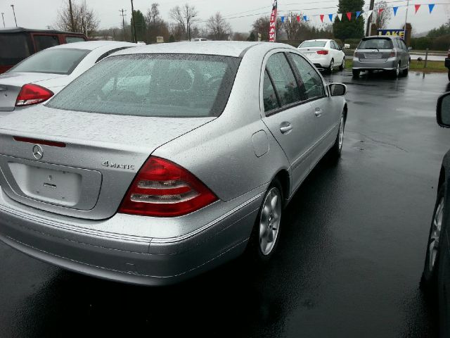 2004 Mercedes-Benz C-Class E-350 Super Duty 158 WB DRW
