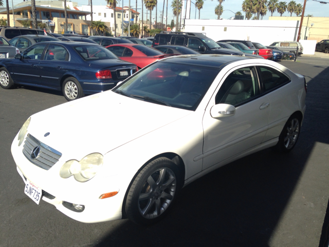 2005 Mercedes-Benz C-Class 1994 Toyota DX