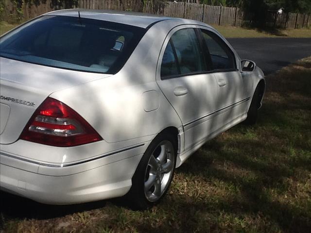 2005 Mercedes-Benz C-Class 5DR 4WD CREW CA